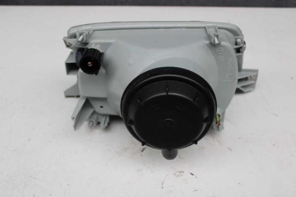 PHARE GAUCHE RENAULT - Vue 2